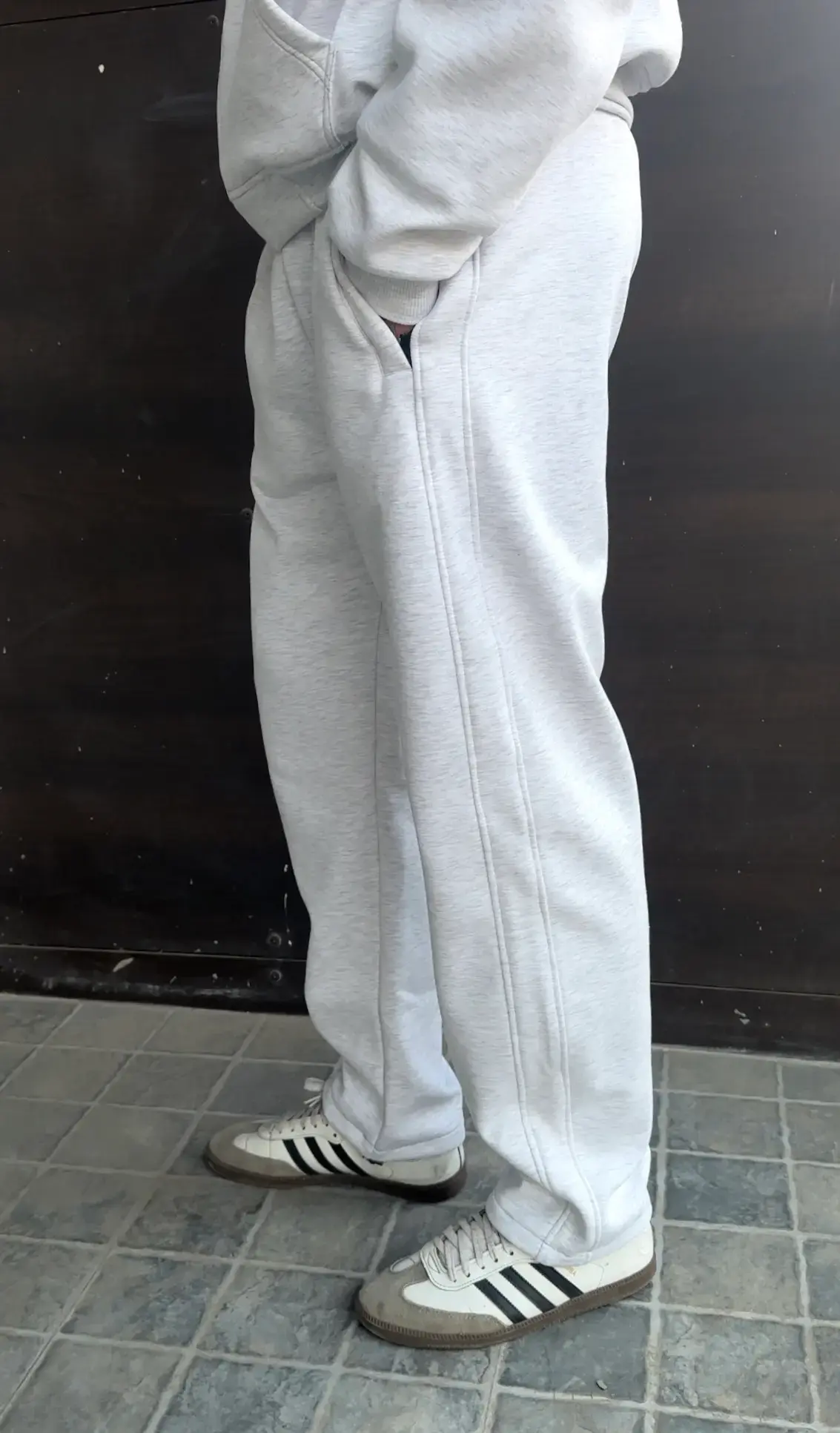 Sweat pants - fixed gallery image